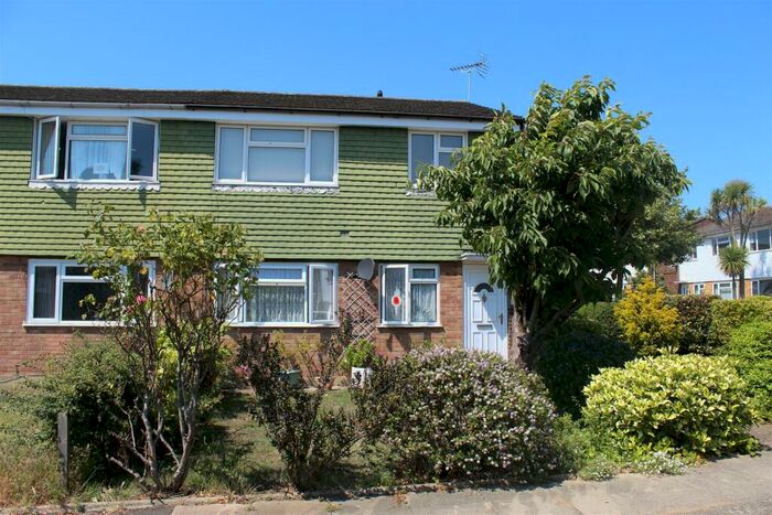 2 Bedroom Maisonette To Rent In Milford Close, London, SE2