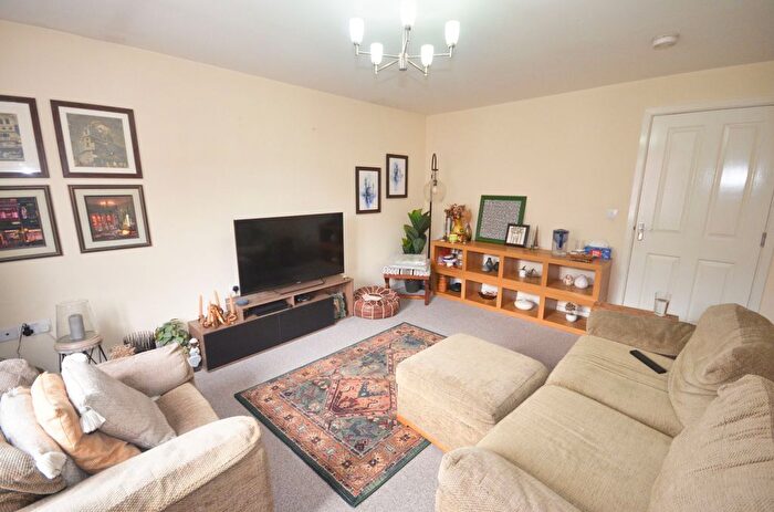2 Bedroom Flat For Sale In Hickory Close, Coventry, CV2
