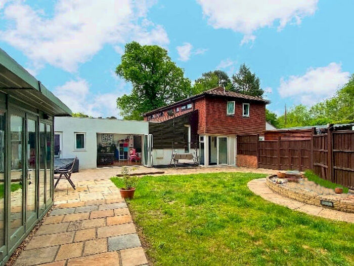 3 Bedroom Semi-Detached House To Rent In Lawday Place, Farnham, GU9