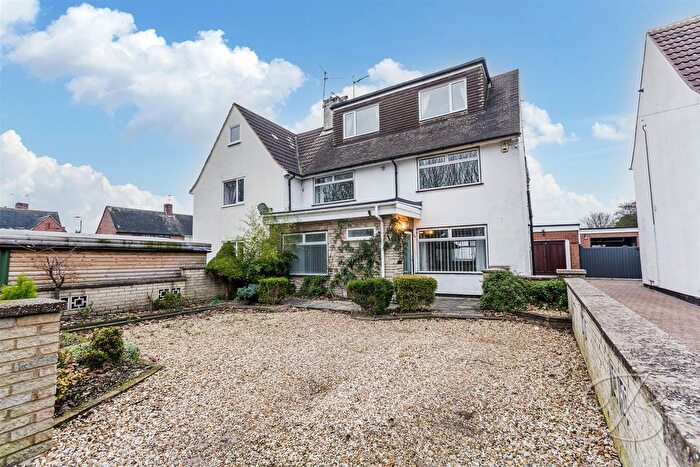 3 Bedroom Semi-Detached House To Rent In Mansfield Road, Clipstone Village, Mansfield, NG21