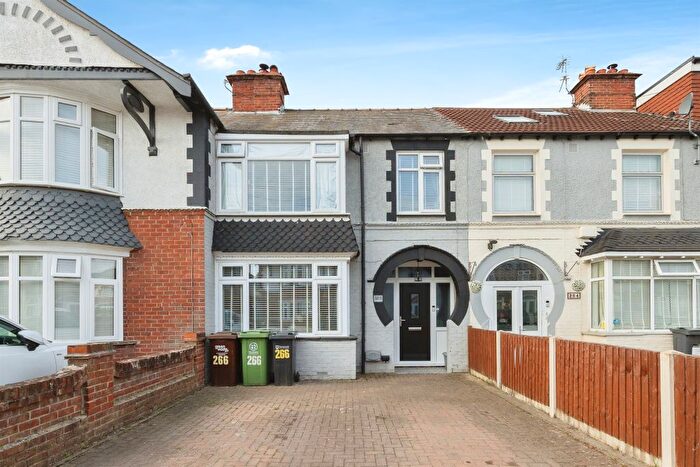 3 Bedroom Terraced House For Sale In Chatsworth Avenue, Portsmouth, PO6