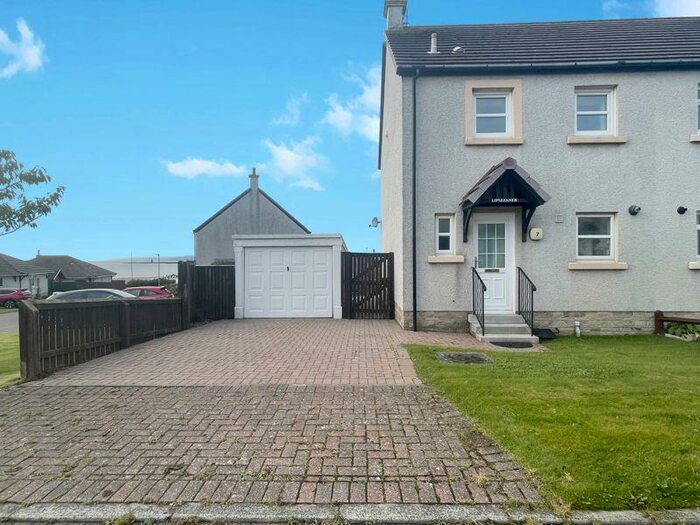 3 Bedroom Semi-Detached House For Sale In Horse Isle View, Ardrossan, KA22