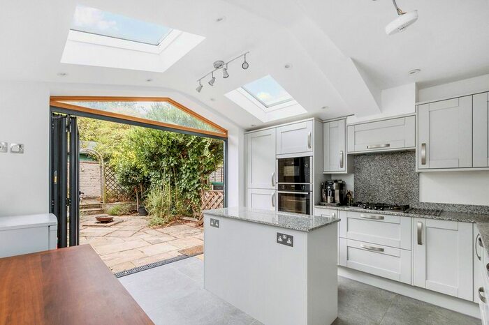 3 Bedroom Terraced House To Rent In Duke Road, London, W4