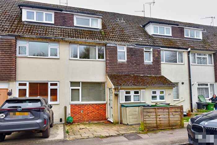 3 Bedroom Terraced House For Sale In Upton Close, Henley-On-Thames, RG9