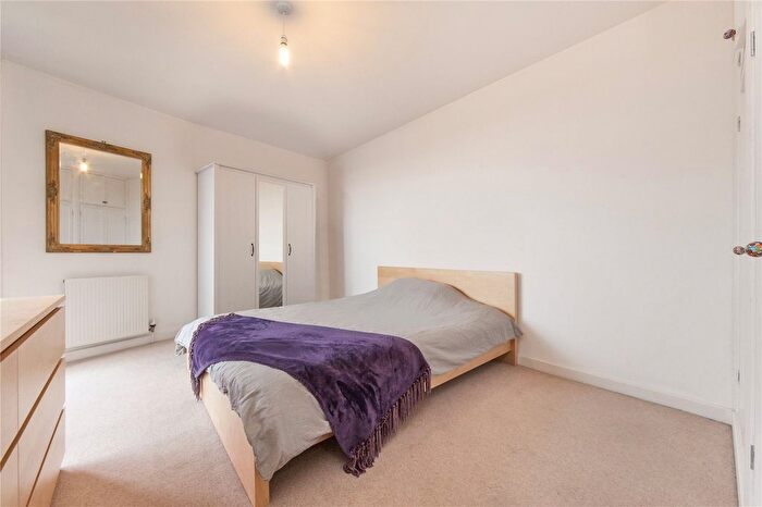 1 Bedroom Flat To Rent In Park Village East, Camden, NW1