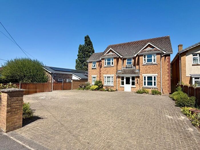 1 Bedroom Flat For Sale In Grange Road, Broadstone, BH18