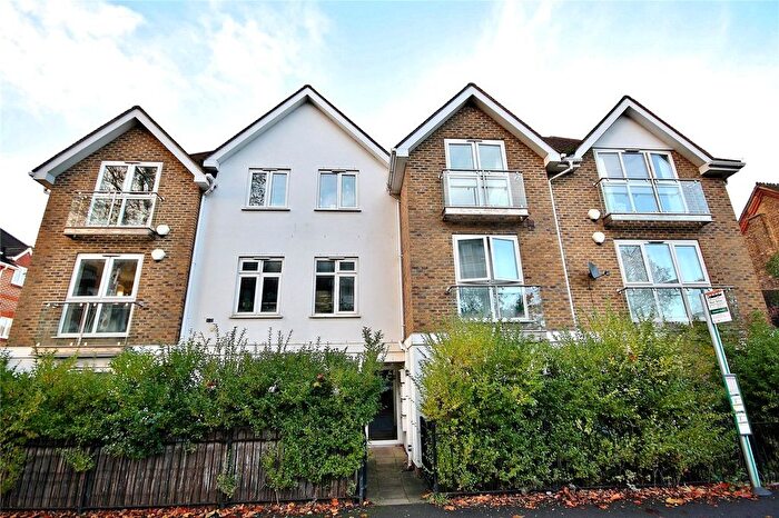 1 Bedroom Flat To Rent In York Road, Woking, Surrey, GU22