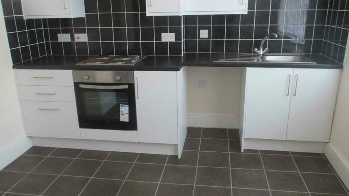 1 Bedroom Flat To Rent In Church Square, Oldbury, B69
