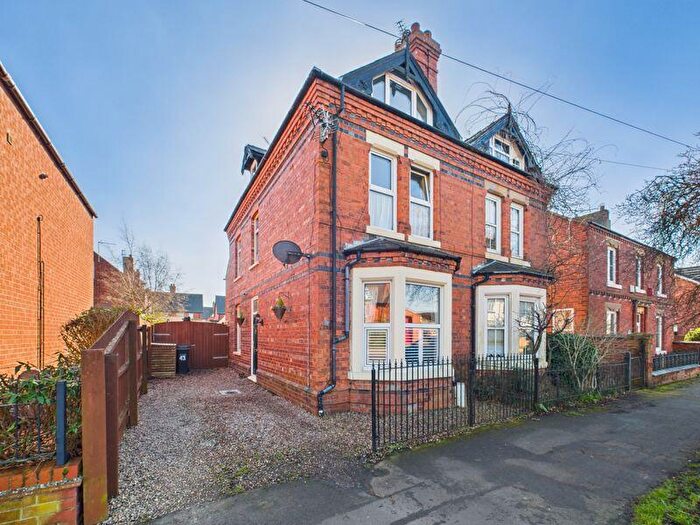 4 Bedroom Semi-Detached House For Sale In Witham Road, Woodhall Spa, LN10