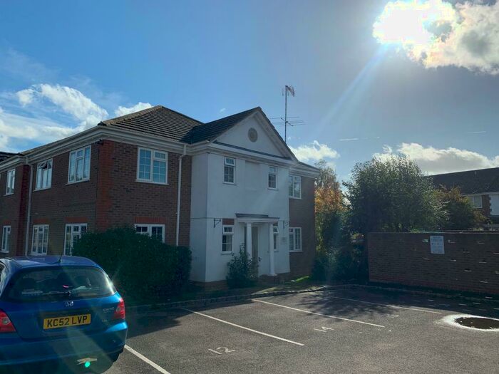 1 Bedroom Apartment To Rent In Kingfisher Way, Bicester, OX26