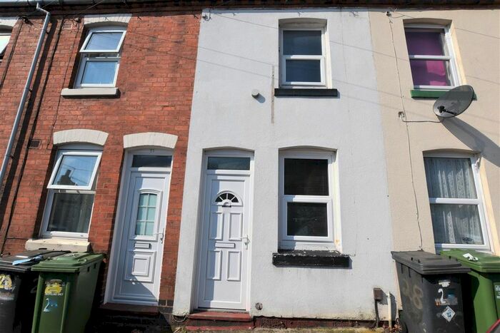 2 Bedroom Property To Rent In Long Acre, Kidderminster, DY10