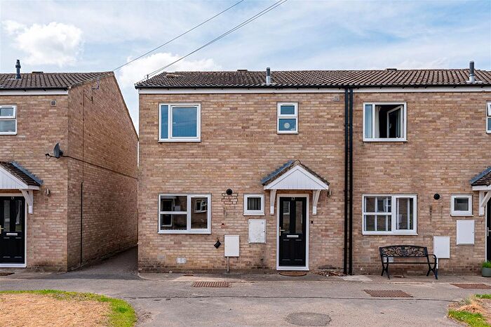 3 Bedroom Semi-Detached House For Sale In Humber Drive, Strensall, York, YO32