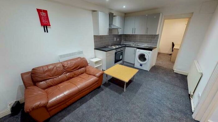 2 Bedroom Flat To Rent In Hyde Park Road, Hyde Park, Leeds, LS6