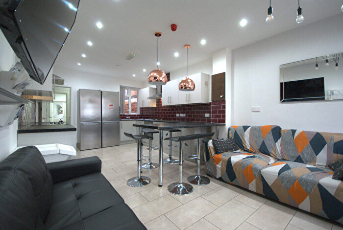 7 Bedroom Terraced House To Rent In Coronation Road, Selly Oak, Birmingham, B29