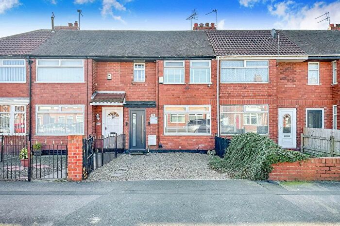 2 Bedroom Terraced House For Sale In Welwyn Park Avenue, Hull, HU6