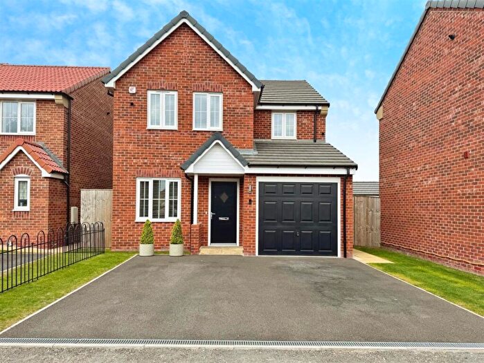 3 Bedroom Detached House For Sale In Dovecot Close, Worksop, S81