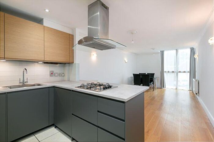 2 Bedroom Flat To Rent In Leslie Park Road, East Croydon, CR0