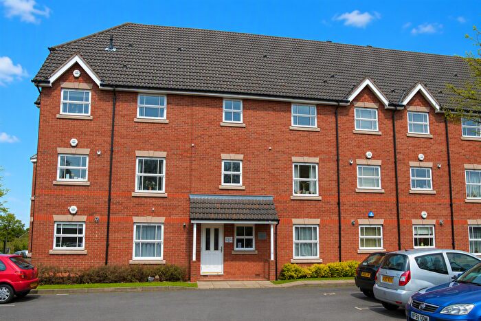 2 Bedroom Flat To Rent In Gunner Grove, Sutton Coldfield, B75