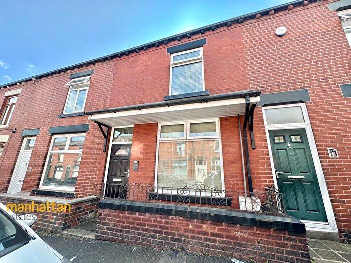 3 Bedroom Terraced House For Sale In Arnold Street, Halliwell, Bolton, BL1