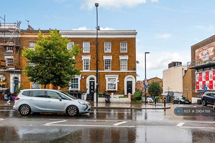 2 Bedroom Flat To Rent In New Cross Road, London, SE14