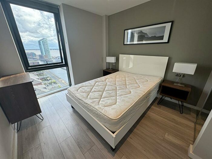 2 Bedroom Apartment To Rent In Jesse Hartley Way, Liverpool, L3