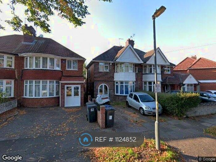 4 Bedroom Semi-Detached House To Rent In Woodford Green Road, Birmingham B28