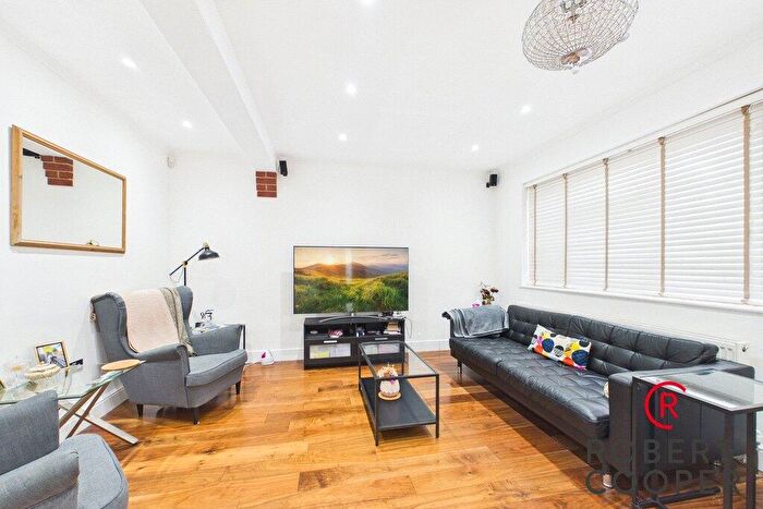 4 Bedroom Semi Detached House To Rent In Eastern Avenue, Pinner, HA5