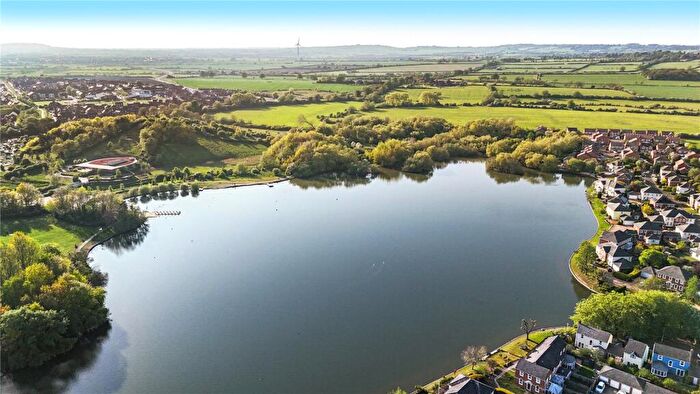 1 Bedroom Apartment For Sale In Whinchat, Aylesbury, Buckinghamshire, HP19
