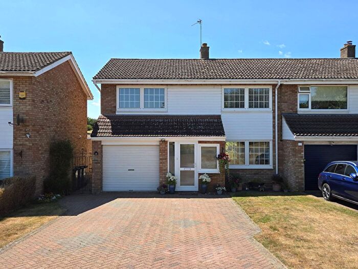 3 Bedroom End Of Terrace House For Sale In Green Acres, Gamlingay, SG19