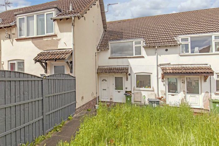 1 Bedroom Flat To Rent In Rowland Court, Alfreton, DE55