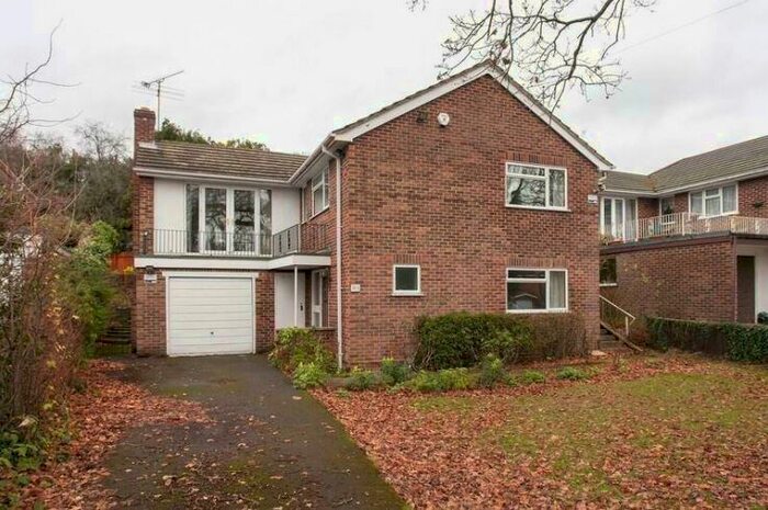 3 Bedroom Detached House To Rent In Woodley, Reading, RG5