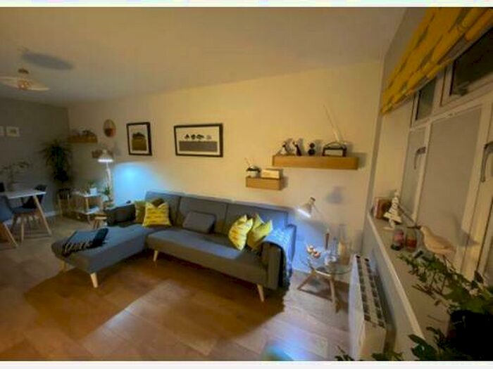 1 Bedroom Flat To Rent In Sands House, Kinross, KY13