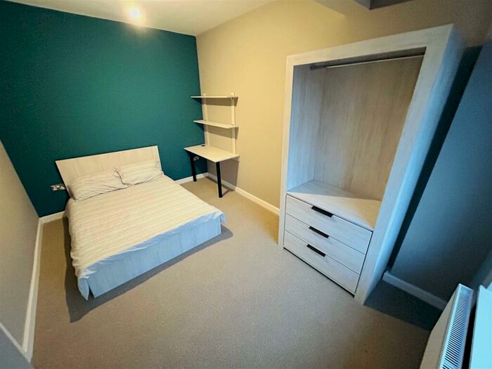 2 Bedroom Apartment To Rent In Hyde Park Villas, Hyde Park, Leeds, LS6