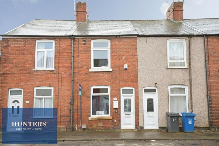 2 Bedroom Terraced House For Sale In Hawthorne Street, Chesterfield, S40