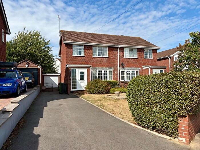 3 Bedroom Semi-Detached House For Sale In Dyrham Road, Kingswood, Bristol, BS15