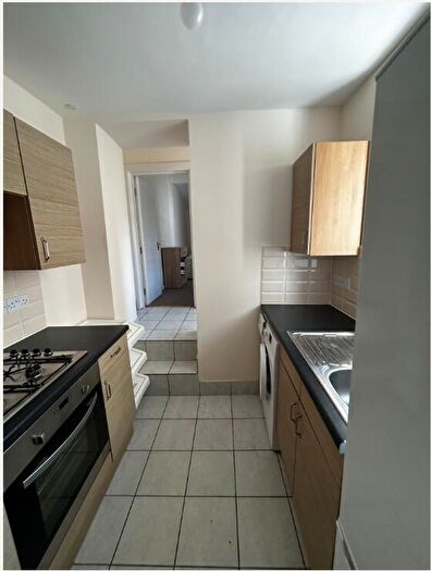 3 Bedroom Apartment To Rent In Basement Flat, Hotwell Road, Bristol, BS8