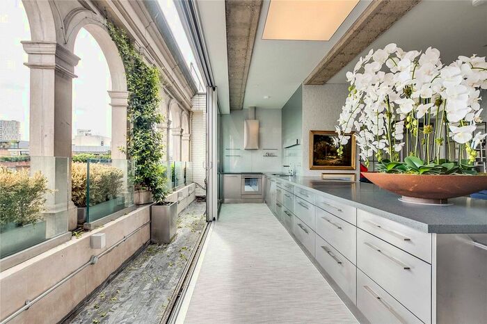 2 Bedroom Flat To Rent In Shoreditch High Street, Shoreditch, E1