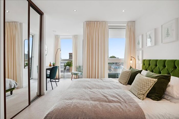 2 Bedroom Flat To Rent In Glenbrook Apartments, Glenthorne Road, W6