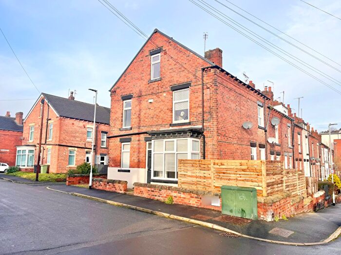 3 Bedroom End Of Terrace House To Rent In Cow Close Road, Leeds, LS12