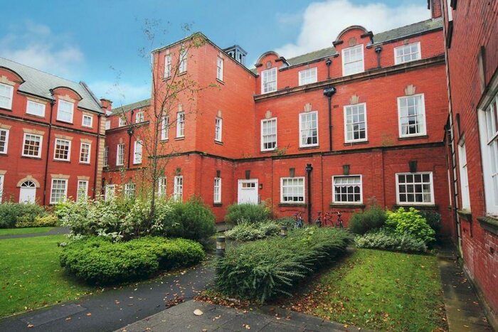 2 Bedroom Apartment To Rent In Springhill Court, Wavertree, Liverpool, Merseyside, L15