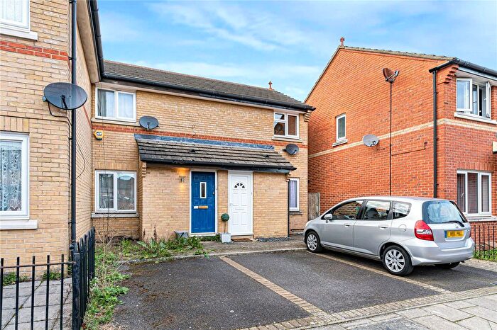 1 Bedroom Terraced House For Sale In Gittens Close, Bromley, BR1