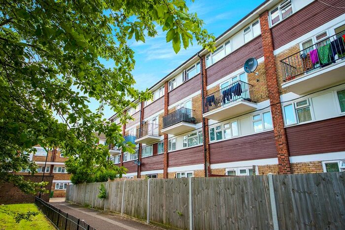 3 Bedroom Flat To Rent In Fowler Road, London, E7