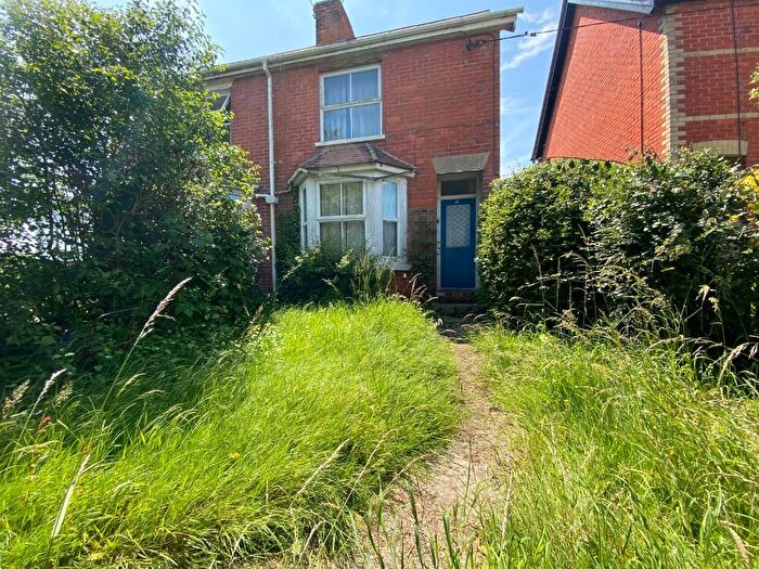 3 Bedroom Property For Sale In East Street, Templecombe, BA8