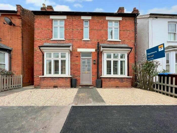 3 Bedroom Detached House To Rent In Queens Road, Egham, TW20