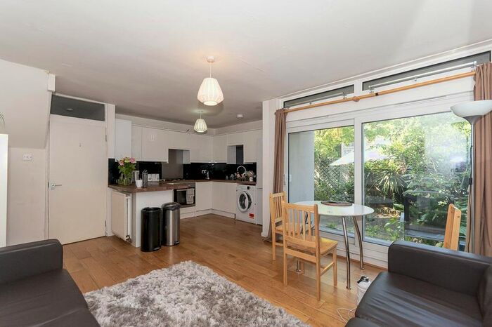 4 Bedroom Terraced House To Rent In Cedars Road, Clapham, SW4