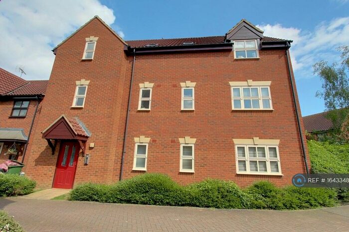 2 Bedroom Flat To Rent In Castle Acre, Monkston, Milton Keynes, MK10