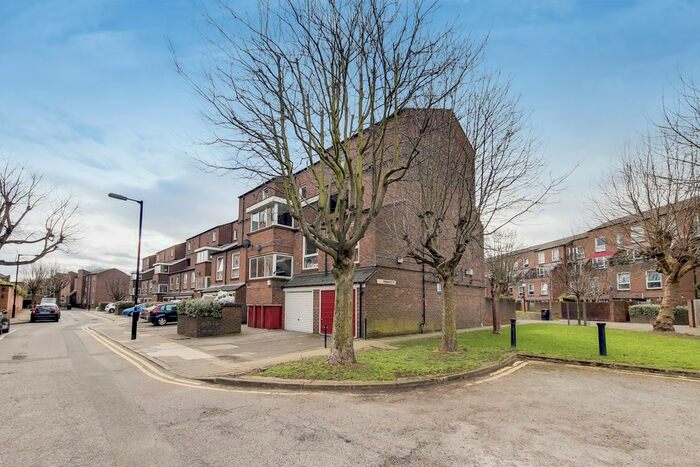 2 Bedroom Flat To Rent In Prioress Street, London, SE1