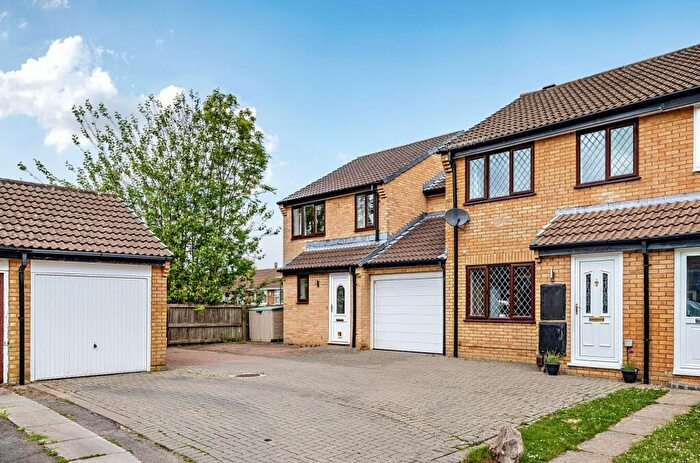 3 Bedroom End Of Terrace House For Sale In Slimbridge Close, Yate, BS37