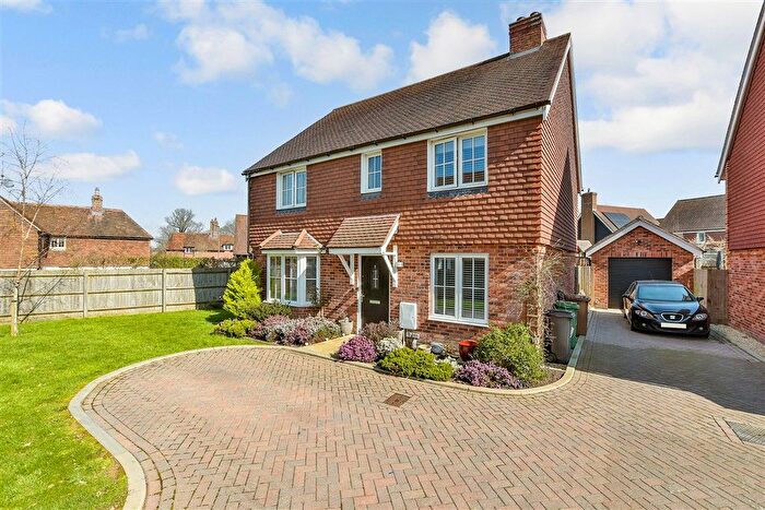 4 Bedroom Detached House For Sale In Knowles Road, Horley, Surrey, RH6