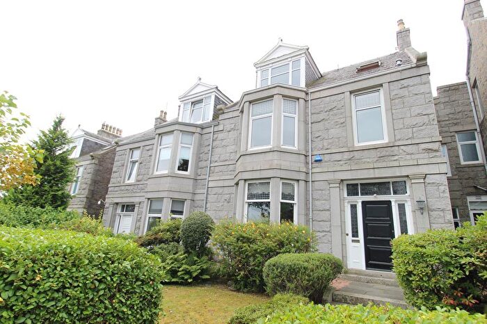 5 Bedroom Terraced House To Rent In Moray Place, Aberdeen, AB10